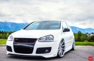 VW Golf Fitted with Blacked Out Grille Featuring Red Accents