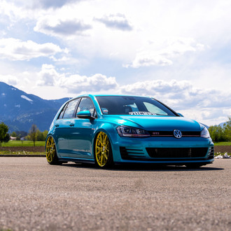 Sky Blue Air Runner VW Golf MK7 GTi