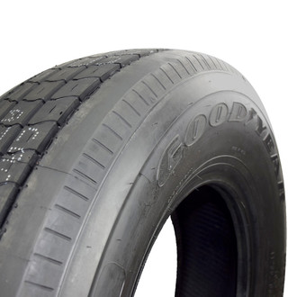 LionsHead® - Goodyear™ Radial Special Tire with Lynx Wheel Set