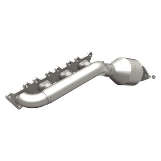 MagnaFlow® - OEM Grade Exhaust Manifold with Integrated Catalytic Converter