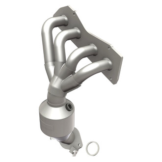 MagnaFlow® - Direct Fit OEM Grade Catalytic Converter with Header