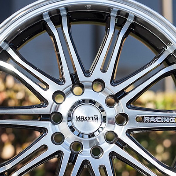 MAXXIM® - FERRIS Black with Machined Face and Lip