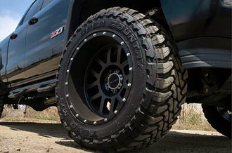 606 MESH Matte Black on Chevrolet Silverado
