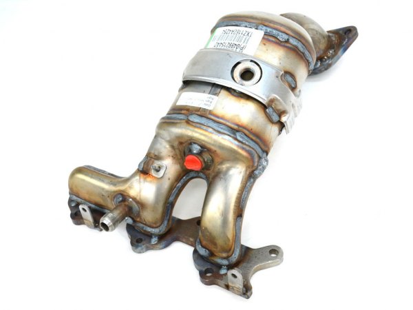 Mopar® - Exhaust Manifold with Integrated Catalytic Converter