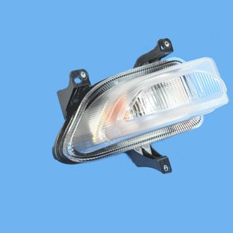 Mopar® - Passenger Side Replacement Turn Signal/Parking Light