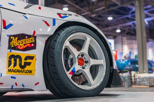 【レア @2980】ホワイトローズ（5頭） 165SR15 Michelin XZX 1