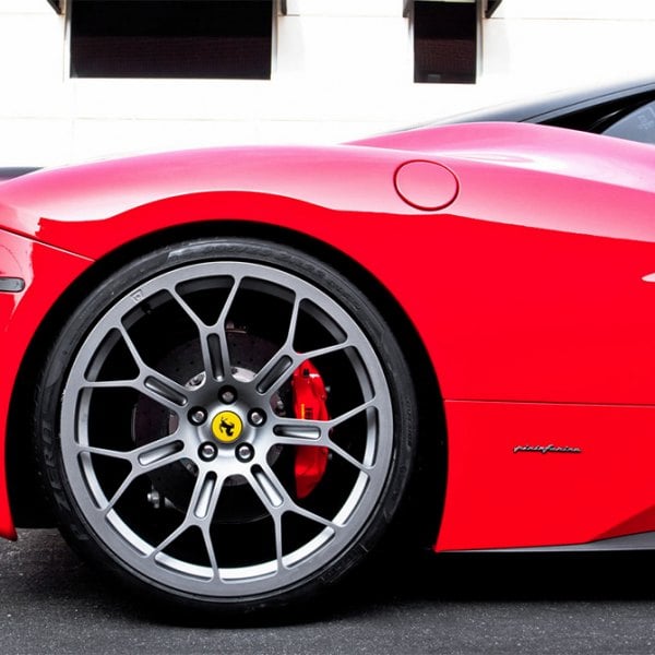 MOTEGI RACING® - MR120 Technomesh S Race on Silver Ferrari 458 Italia