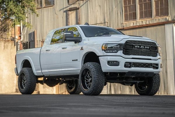 MOTO METAL® MO811 COMBAT Wheels - Gloss Black with Milled
