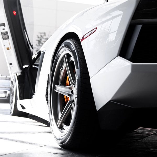 NICHE® - APEX Multipiece Series Custom Painted on Lamborghini Aventador