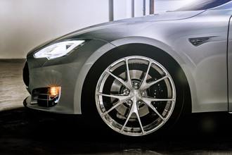 Stuttgart Monotech Series on Tesla Model S