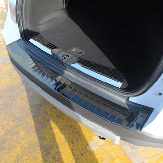 OMAC® - Dark Rear Bumper Sill Cover