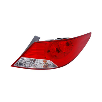 Pacific Best® - Passenger Side Replacement Tail Light (Standard Line)