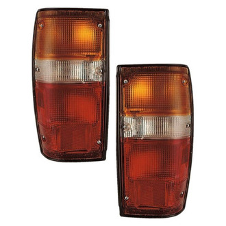 Pacific Best® - Driver and Passenger Side Replacement Tail Lights (Standard Line)