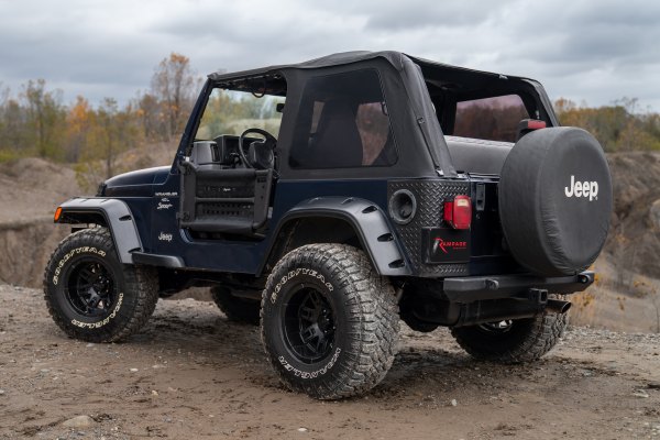 Sui♩ Rampage Products 109735 Sailcloth Trail Top Soft Top with