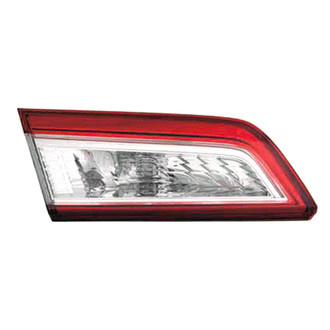 Replace® - Driver Side Inner Replacement Tail Light (Value Line)