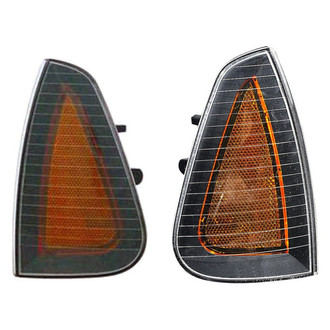 Replace® - Driver and Passenger Side Replacement Turn Signal/Corner Light Set (Value Line)
