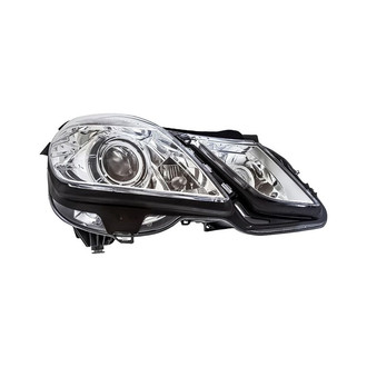 Replacement - Passenger Side Headlight (Standard Line)