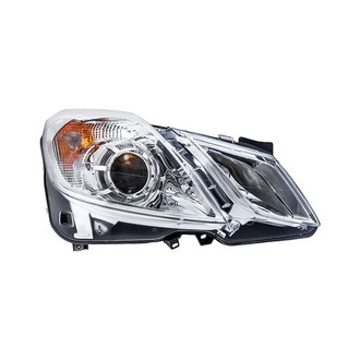 Replacement - Passenger Side Headlight (Standard Line)