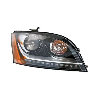 Replacement - Passenger Side Headlight (Standard Line)