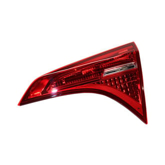Replacement - Passenger Side Passenger Side Inner Tail Light (Standard Line)