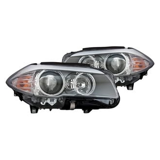 Replacement - Driver and Passenger Side Headlight Set (Standard Line)