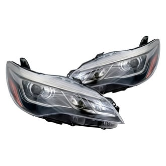 Replacement - Driver and Passenger Side Headlight Set (Standard Line)