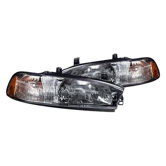 Replacement - Driver and Passenger Side Headlight Set (Standard Line)
