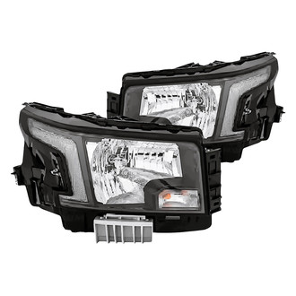 Replacement - Driver and Passenger Side Headlight Set (Standard Line)