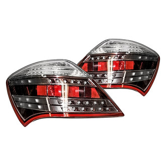 Replacement - Driver and Passenger Side Tail Light Set (Standard Line)