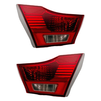 Replacement - Driver and Passenger Side Inner Tail Lights (Standard Line)