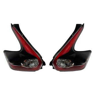 Replacement - Driver and Passenger Side Tail Lights (Standard Line)