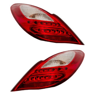 Replacement - Driver and Passenger Side Tail Lights (Standard Line)