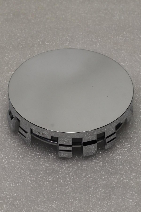 Replikaz® - Chrome Replica Wheel Center Cap