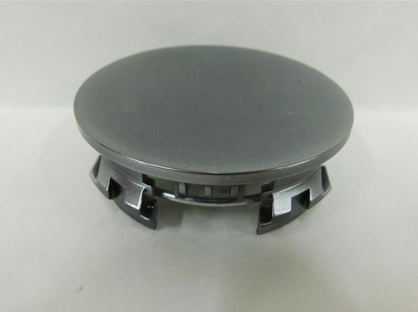 Replikaz® - Painted Medium Hyper Silver Wheel Center Cap