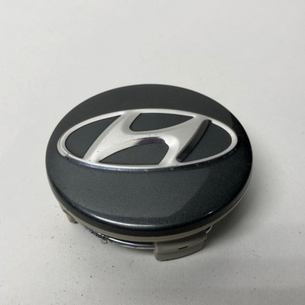 Replikaz® - Charcoal Wheel Center Cap With Hyundai Logo