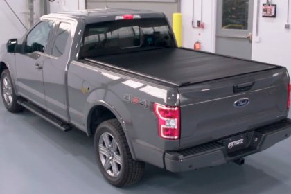 Retrax® - RetraxONE MX™ Hard Manual Retractable Tonneau Cover