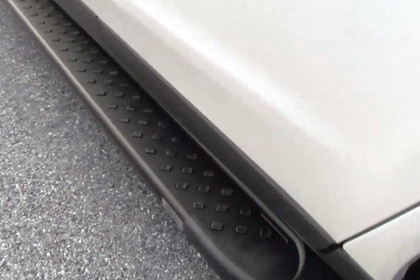 Romik® - 5.5" RAL Series Silver Running Boards Installation Video