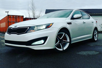 Illusion White with Black Face on Kia