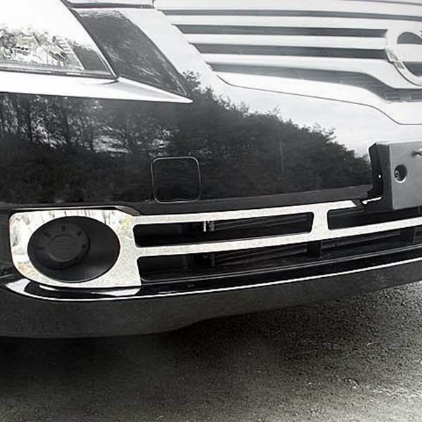 SAA® - 1-Pc Polished Bumper Grille Accent Trim