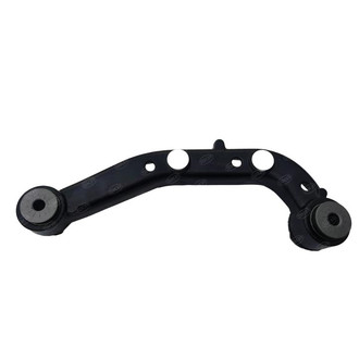 SKP® - Front Passenger Side Differential Mount Bracket