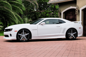 SC005 Gloss Black with Machined Face on Chevrolet Camaro