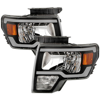 Spyder® - Driver and Passenger Side Black Headlights with Sequential LED Turn Signal