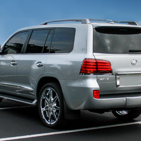 STATUS® - CROWN Chrome with Black Inserts on Lexus LX470