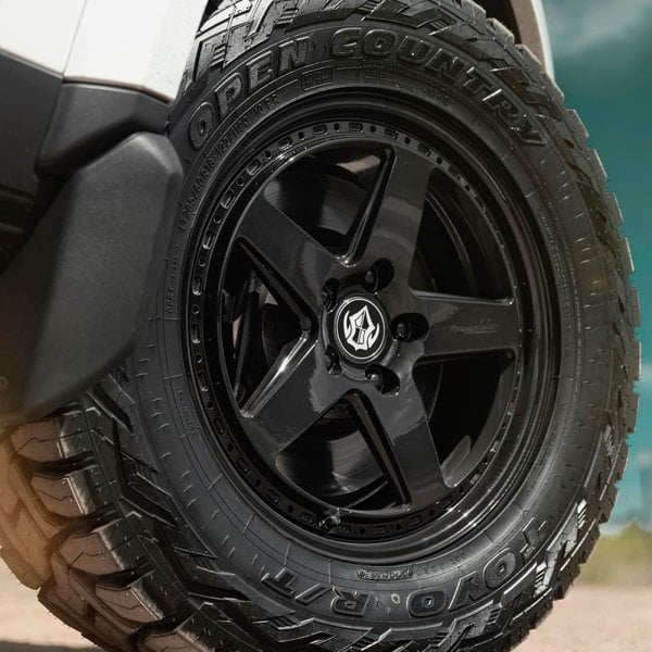 TOYO TIRES® 353740 - OPEN COUNTRY R/T 38X15.50R24 128Q