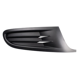 TRQ® BDA04386 - Front Passenger Side Fog Light Cover