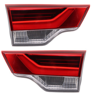 TRQ® - Driver and Passenger Side Inner Replacement Tail Lights