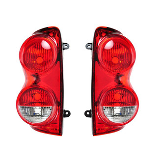 TRQ® LTA74996 - Driver Side Replacement Tail Lights