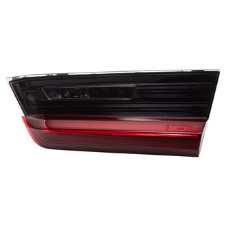 TRQ® - Passenger Side Inner Replacement Tail Light