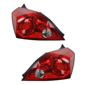 TRQ® - Driver and Passenger Side Replacement Tail Lights