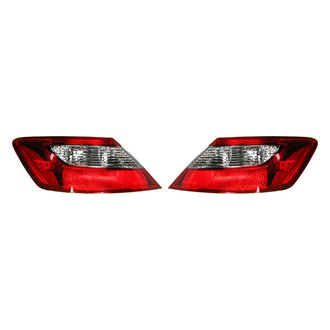 TRQ® - Driver Side Replacement Tail Lights